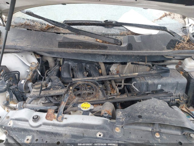 Toyota Highlander Base V6