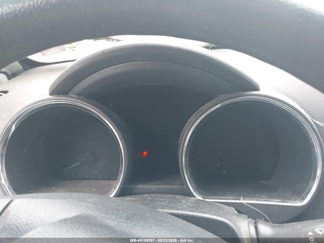 Toyota Highlander Base V6