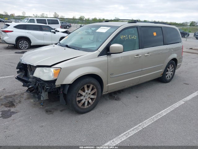Chrysler Town & Country Touring