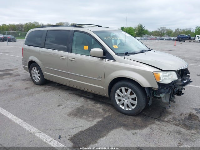 Salvage Chrysler Town & Country Image