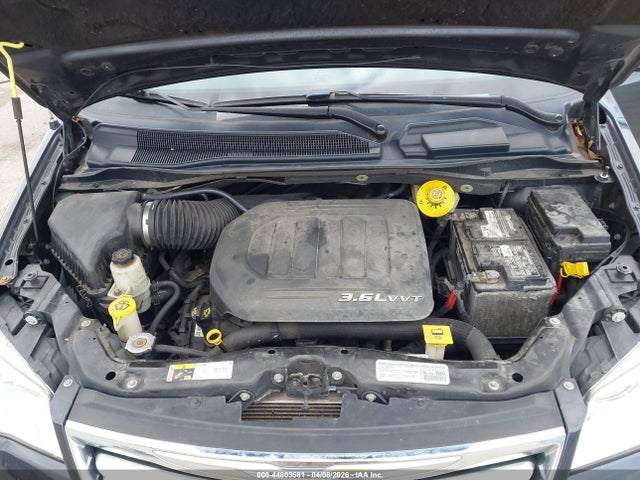 Chrysler Town & Country Touring-l