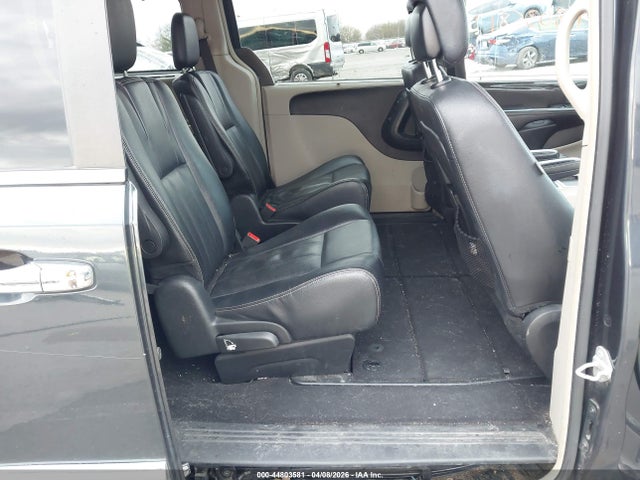 Chrysler Town & Country Touring-l