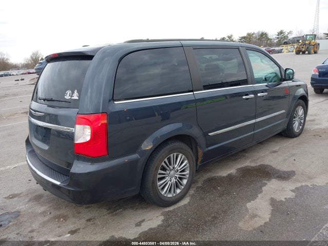 Chrysler Town & Country Touring-l