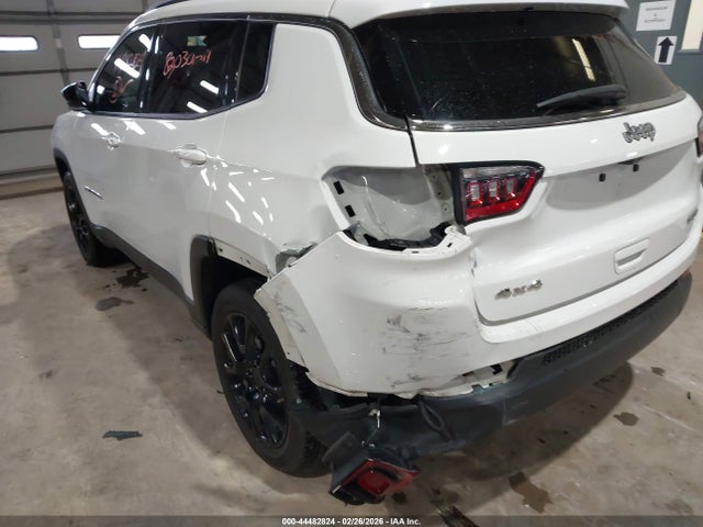 Jeep Compass Latitude Lux 4x4