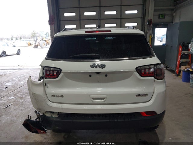 Jeep Compass Latitude Lux 4x4