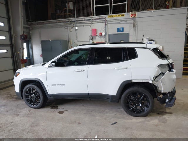 Jeep Compass Latitude Lux 4x4
