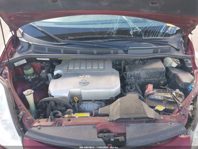 Toyota Sienna Le