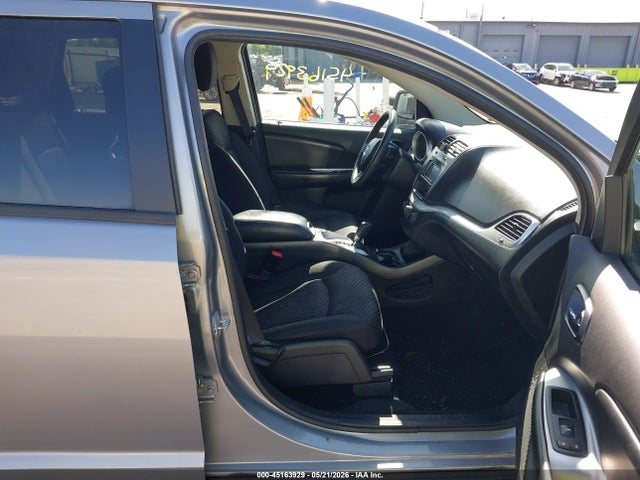 Dodge Journey Sxt