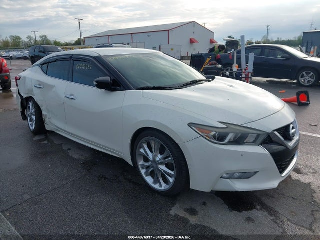 Salvage Nissan Maxima Image