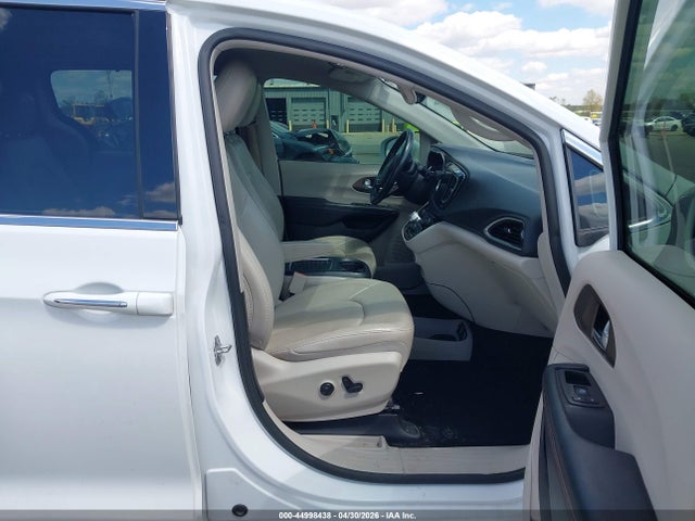 Chrysler Pacifica Touring L Plus