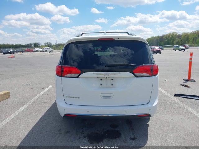 Chrysler Pacifica Touring L Plus