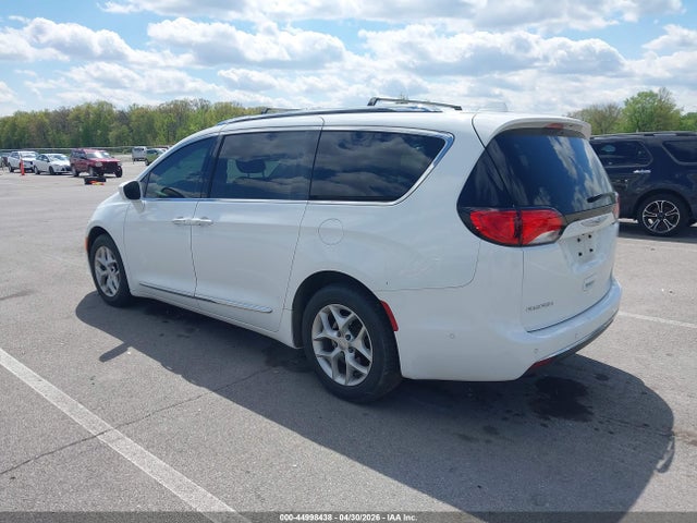 Chrysler Pacifica Touring L Plus