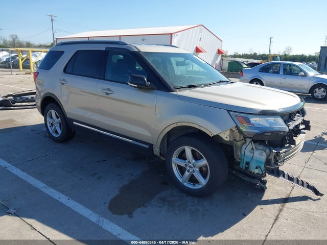 Salvage Ford Explorer Image