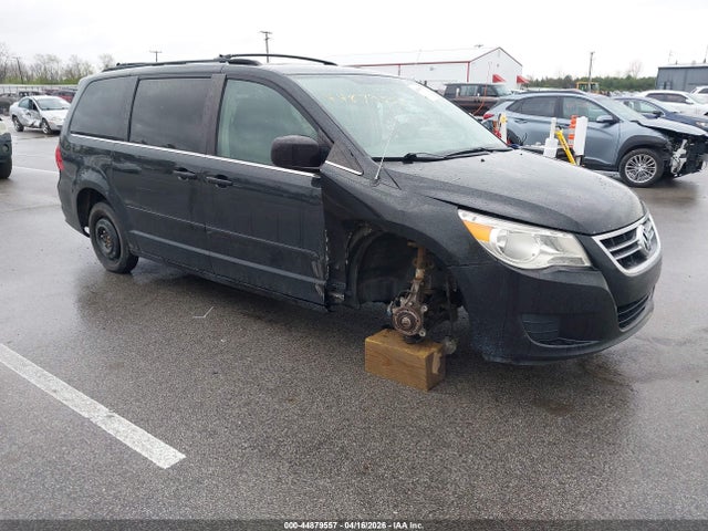 Salvage Volkswagen Routan Image