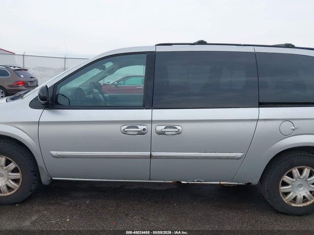 Chrysler Town & Country Touring