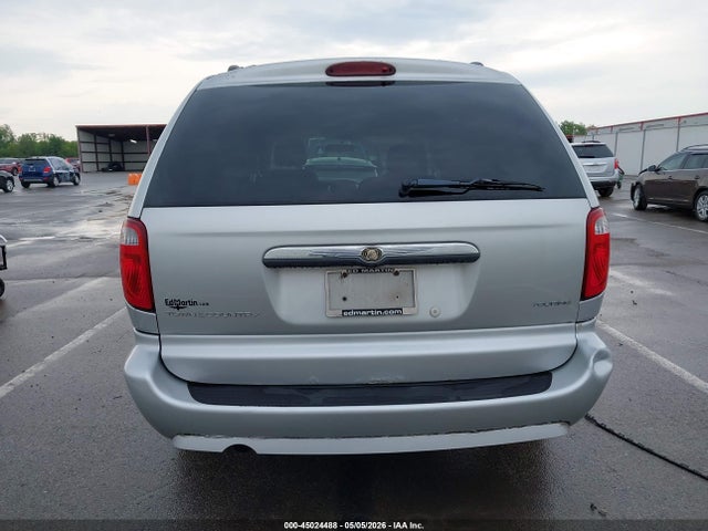 Chrysler Town & Country Touring