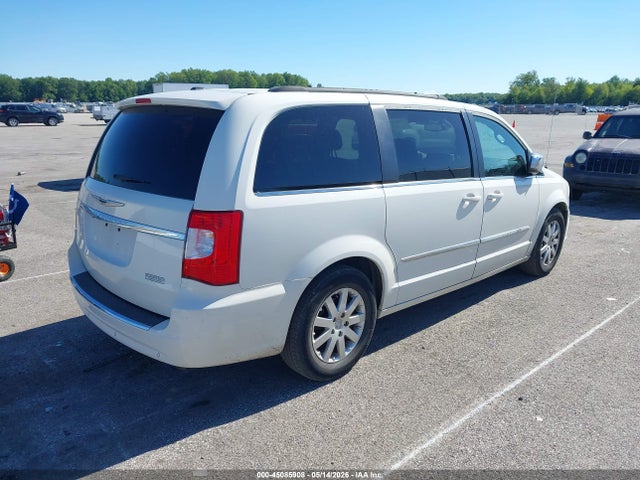 Chrysler Town & Country Touring-l