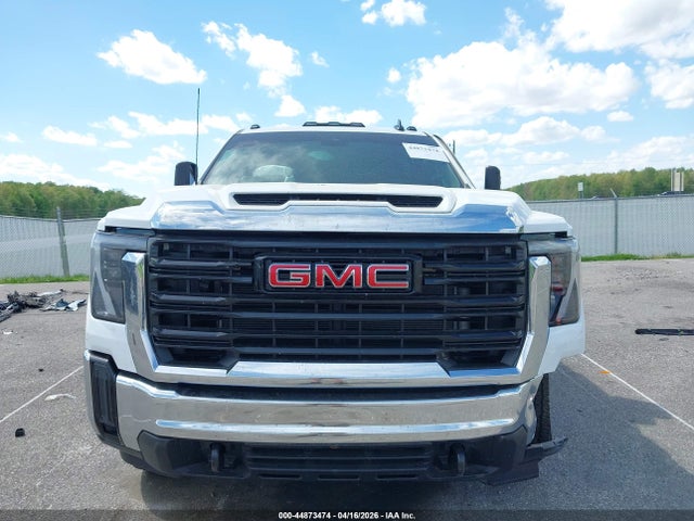 General Motors Sierra 2500HD , Long Bed, Pro, Rwd