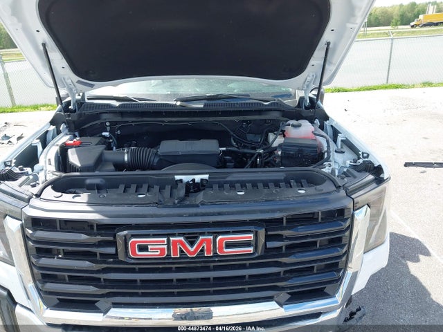 General Motors Sierra 2500HD , Long Bed, Pro, Rwd