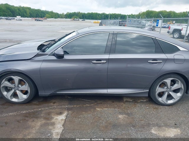 Honda Accord Touring 2.0t