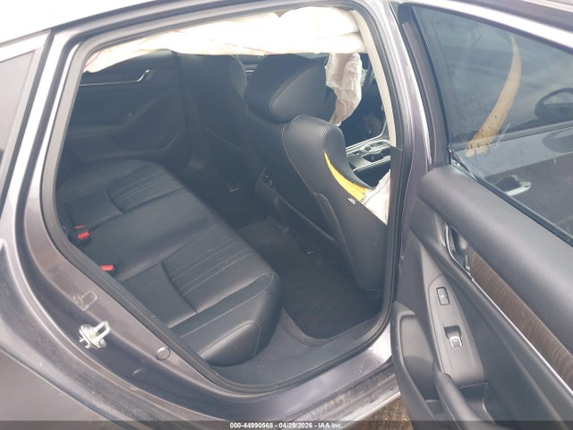 Honda Accord Touring 2.0t