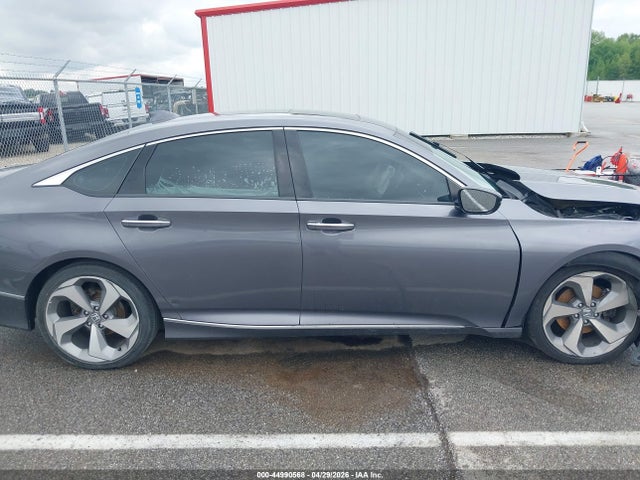 Honda Accord Touring 2.0t