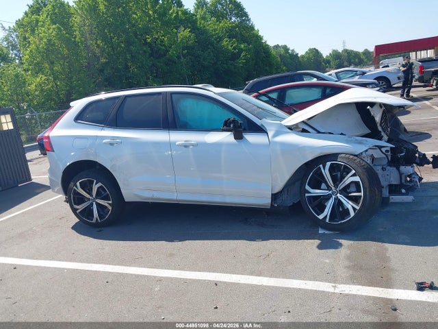 Volvo XC60 B6 R-design