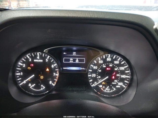 Nissan Pathfinder S 2wd