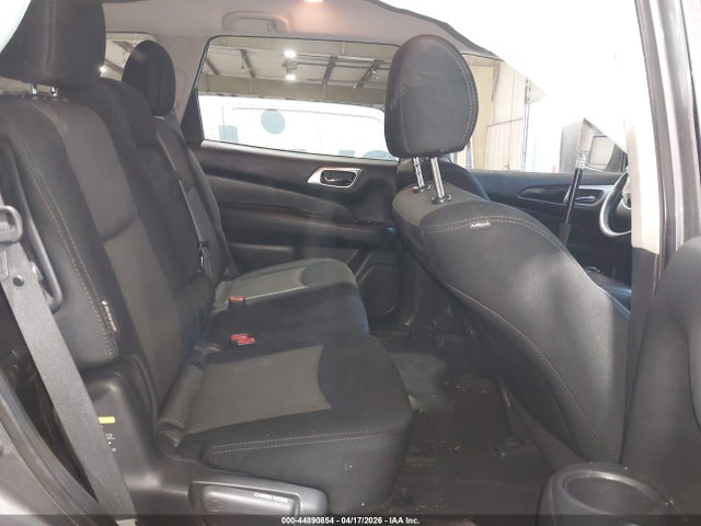 Nissan Pathfinder S 2wd