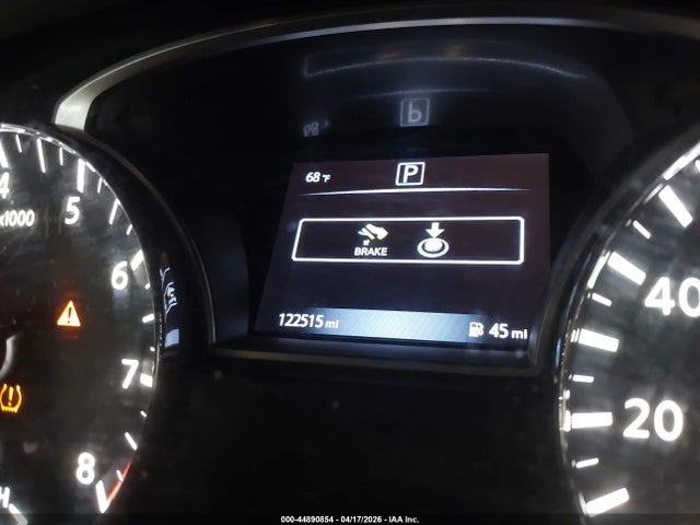 Nissan Pathfinder S 2wd