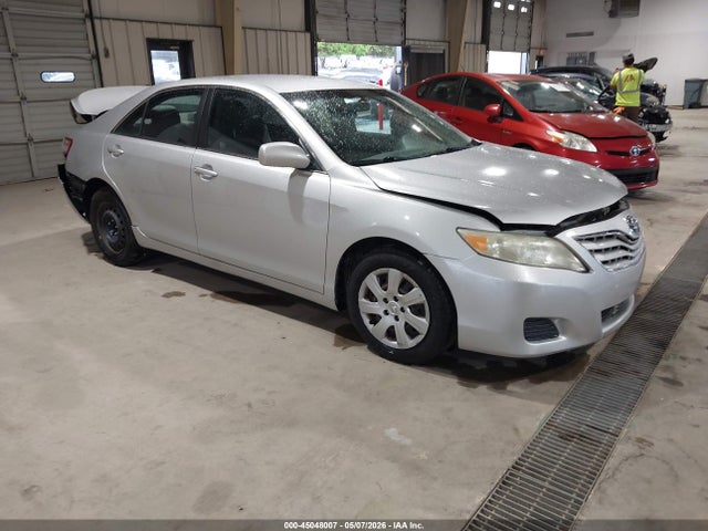Salvage Toyota Camry Image