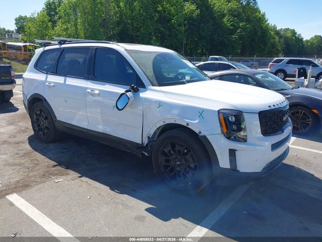 Salvage Kia Telluride Image