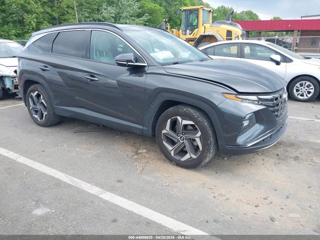 Salvage Hyundai TUCSON Image