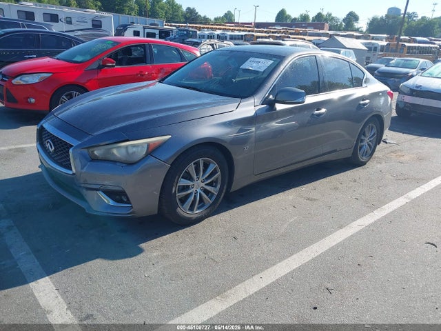 INFINITI Q50 Premium