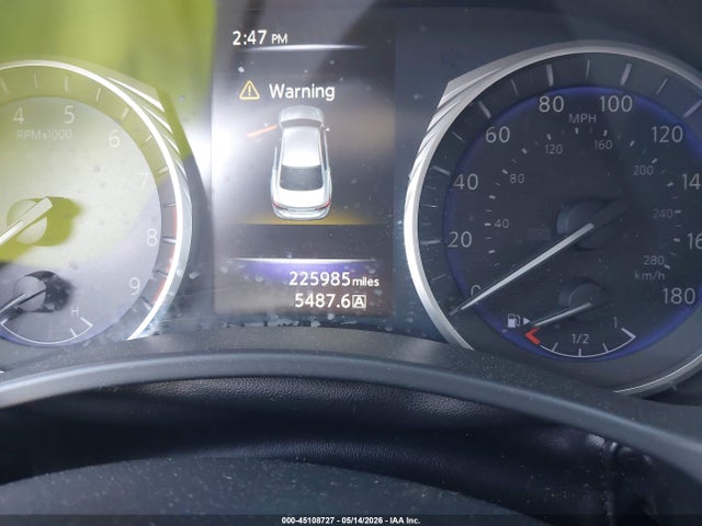 INFINITI Q50 Premium