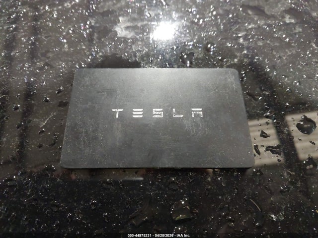 Tesla Model S Dual Motor All-wheel Drive