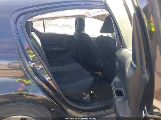 Toyota Prius c Two