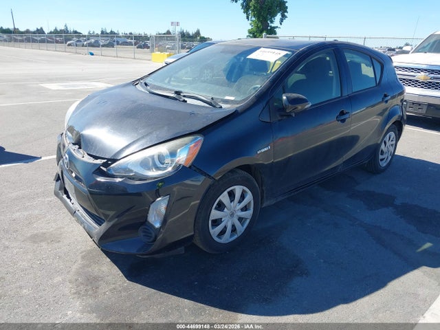 Toyota Prius c Two