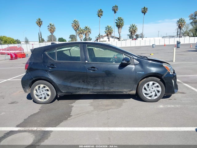 Toyota Prius c Two