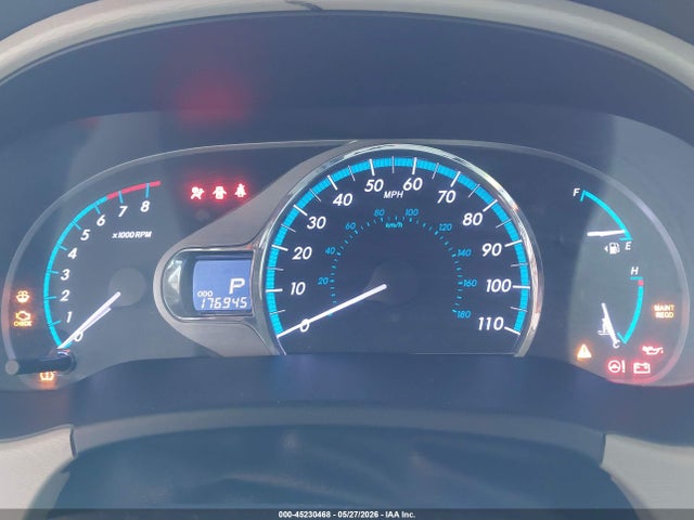 Toyota Sienna Limited V6 7 Passenger
