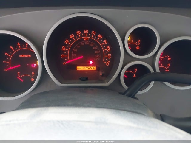 Toyota Tundra Base V8
