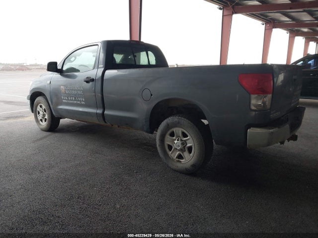 Toyota Tundra Base V8