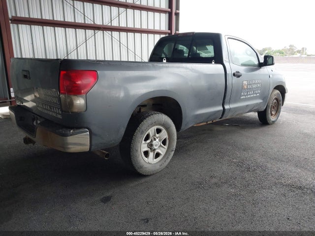Toyota Tundra Base V8