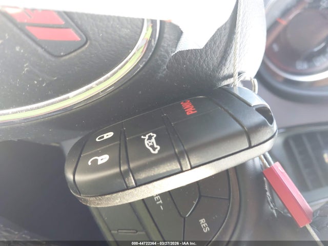 Dodge Challenger Sxt