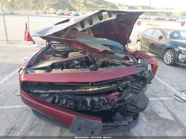 Dodge Challenger Sxt