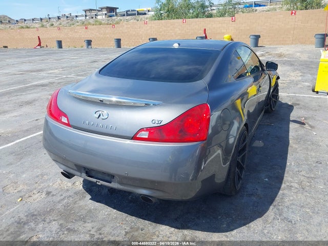 INFINITI G37 Journey