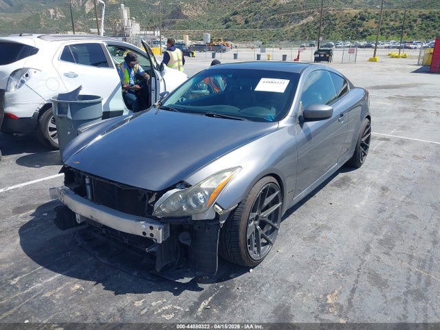 INFINITI G37 Journey