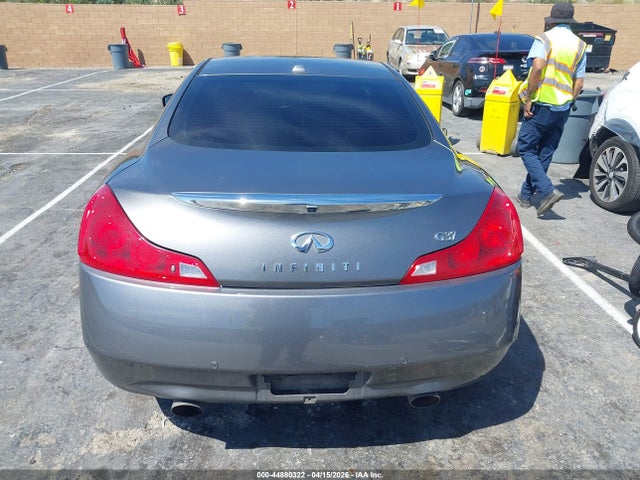 INFINITI G37 Journey