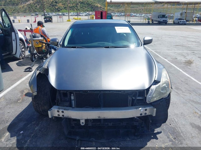 INFINITI G37 Journey