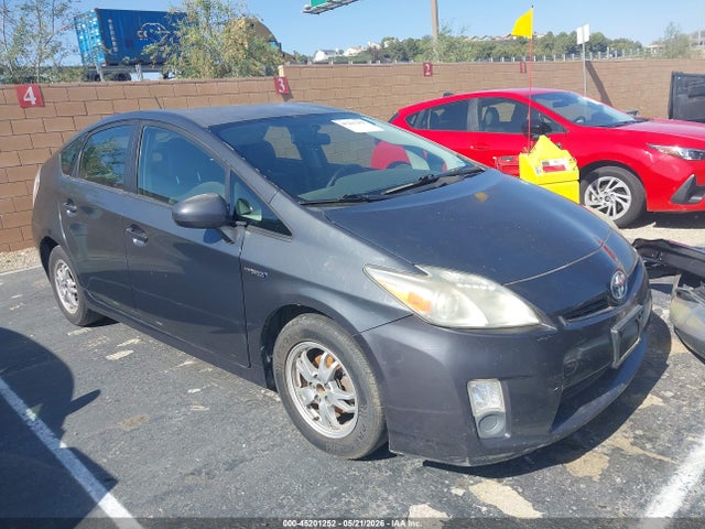 Salvage Toyota Prius Image